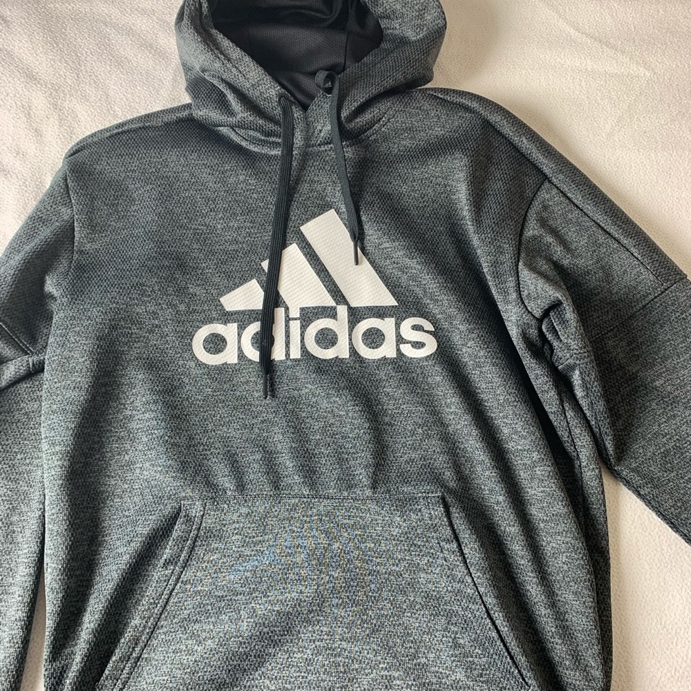 Men’s Small Adidas Sweatshirt!
